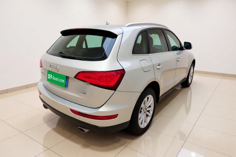 Used Audi Q5 2015 40 TFSI Technology Edition Rear Right 45 Deg