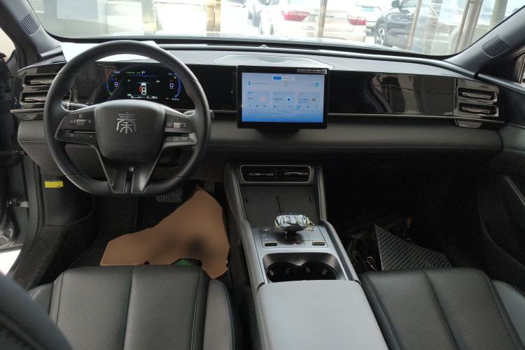 Used BYD Qin L 2024 DM-i 80KM Leading Model Center Console
