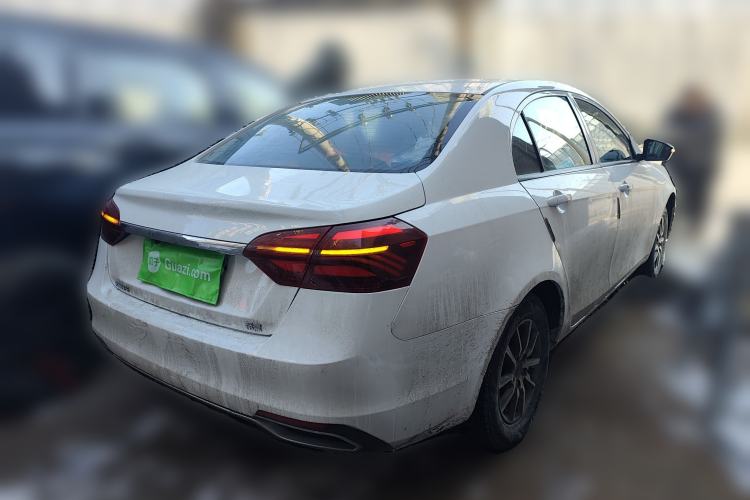 Used Geely Auto Emgrand 2019 Leading Edition 1.5L Manual Fashion Model China VI Standard