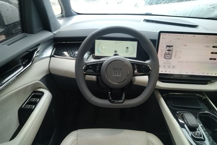 Used Zeekr 009 2022 WE Edition