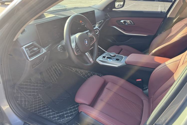 Used BMW i3 2023 eDrive 40 L Midnight Sports Package
