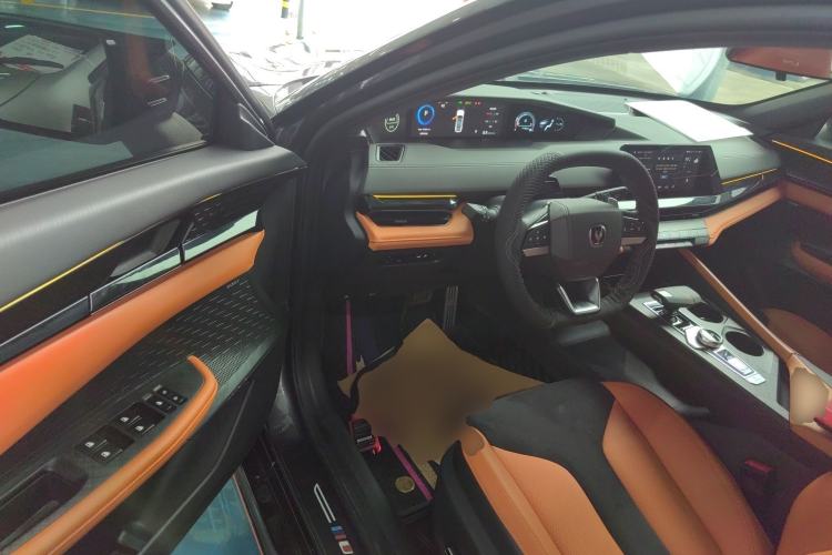 Used CHANGAN UNI-V 2024 2.0T Classic Sport Edition
