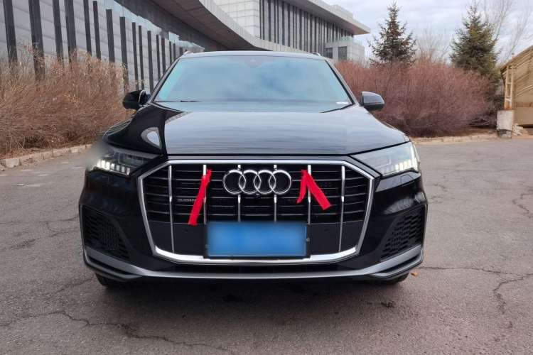 Used Audi Q7 2022 55 TFSI quattro S line Sport model