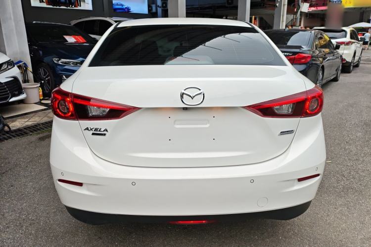 Used Mazda 3 Axela 2017 Sedan 1.5L Automatic Luxury Model Emission Standard China V