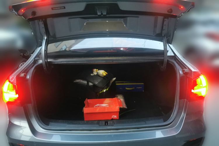 Used Roewe i5 2021 Revised Version 1.5L CVT Diamond Edition
