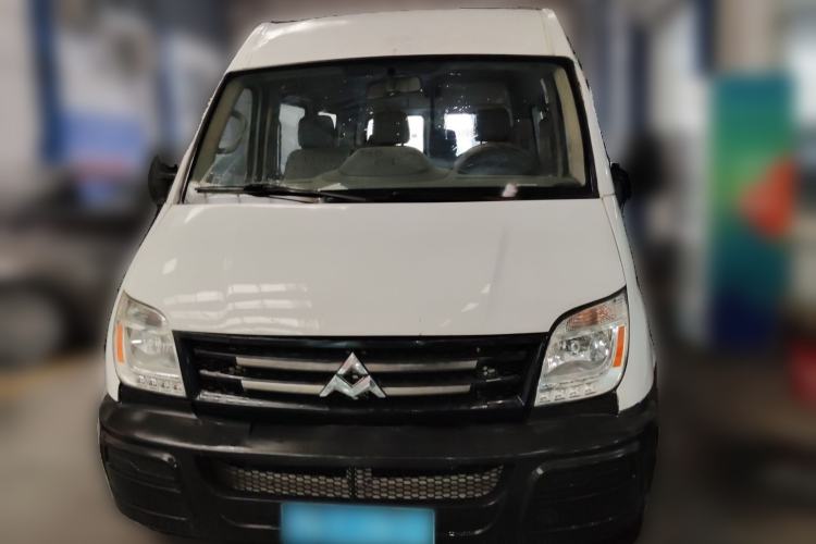 Used SAIC MAXUS Xintu V80 2012 2.5T Mid-Roof Value-Added Logistics Version A Front
