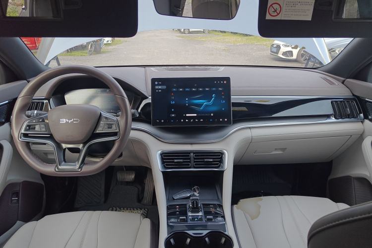 Used BYD Song PLUS New Energy 2024 Honor Edition EV 520km Premium Model
