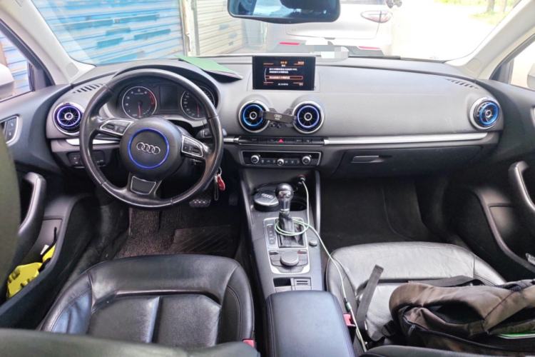 Used Audi A3 2015 Limousine 35 TFSI Millionth Anniversary Comfort Model Center Console