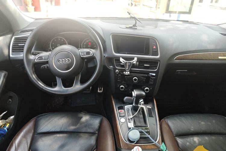 Used Audi Q5 2017 Plus 40 TFSI Technology Model
