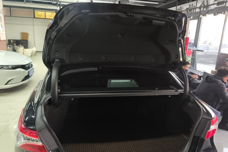 Used Toyota Camry 2021 2.0G Luxury Edition Trunk