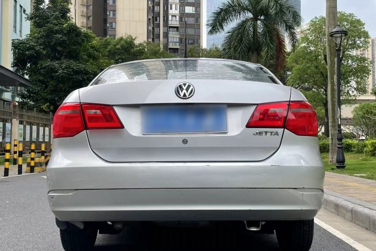 Used Volkswagen Jetta 2015 1.6L Manual Fashion Edition Exterior 6