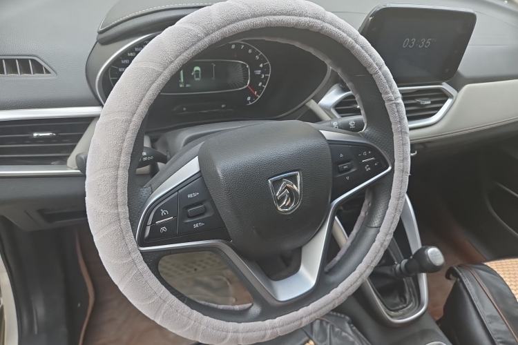 Used Baojun 510 2017 1.5L Manual Fashion Model
