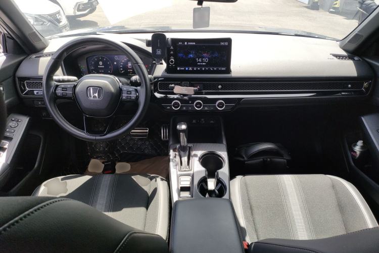 Used Honda Civic 2022 240TURBO CVT Dynamic Edition
