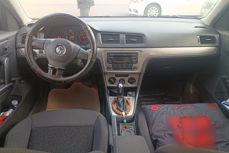 Used Volkswagen Lavida 2013 Revised Classic 1.6L Automatic Fashion Edition
