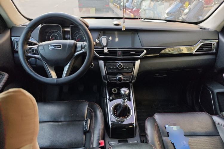 Used Zotye Domy X5 2015 1.5T Manual Luxury Model China V Standard
