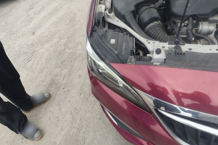 Used Buick Verano 2018 Sedan 20T Dual-Clutch Elite Model Exterior 6