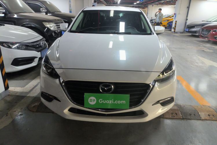 Used Mazda 3 Axela 2017 Sedan 1.5L Automatic Comfort Model Emission Standard China V
