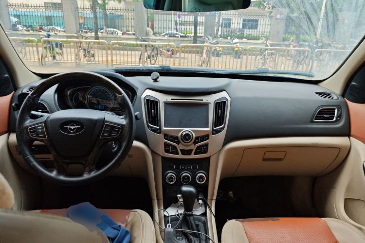 Used Haima S7 2013 2.0L Automatic ZhiShang Version Center Console