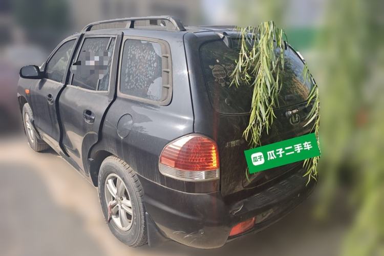 Used Huatai Santa Fe Classic 2012 2.0L Gasoline Manual Two-Wheel Drive with Sunroof
