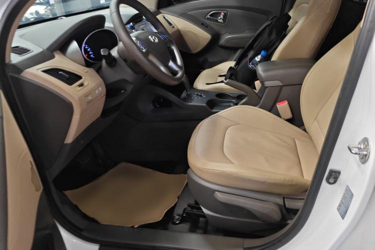 Used Hyundai ix35 2015 2.0L Automatic 2WD Smart Version China V Standard
