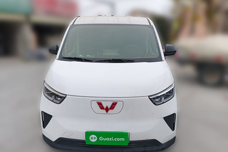 Used Wuling Yangguang 2024 300KM Comfort Version Passenger Van 75kW
