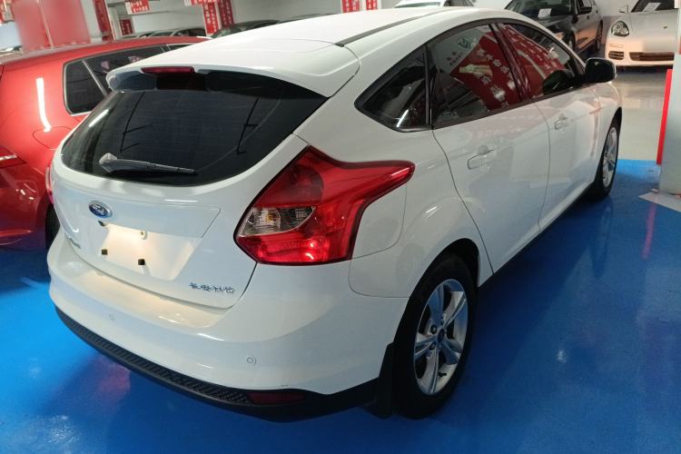 Used Ford Focus 2012 Hatchback 1.6L Manual Fashion Edition Rear Right 45 Deg