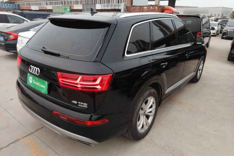 Used Audi Q7 2018 45 TFSI Technology Edition Rear Right 45 Deg