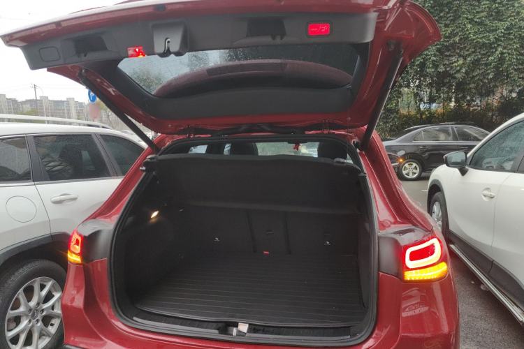 Used Mercedes-Benz GLA 2022 Facelifted GLA 200 Trunk