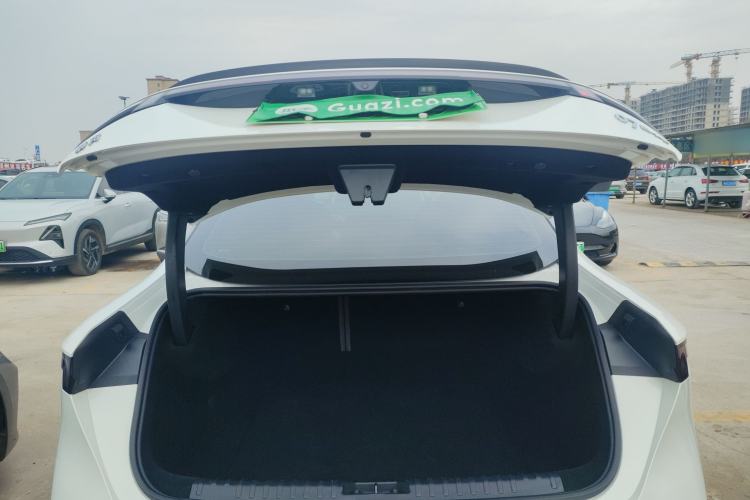 Used Lynk & Co 07 2024 EM-P 126 Long-Range Halo
