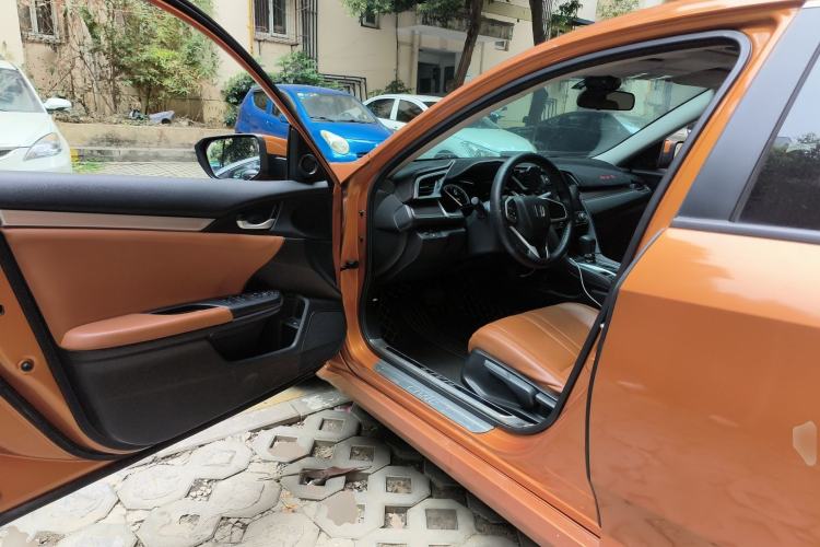 Used Honda Civic 2016 220TURBO CVT Luxury Edition
