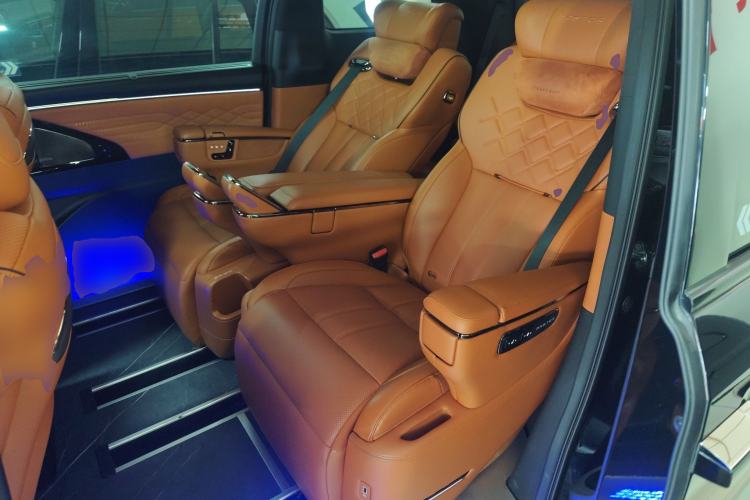 Used GAC Trumpchi Xiangwang M8 2025 Kunkun Series Ultra First-Class Cabin
