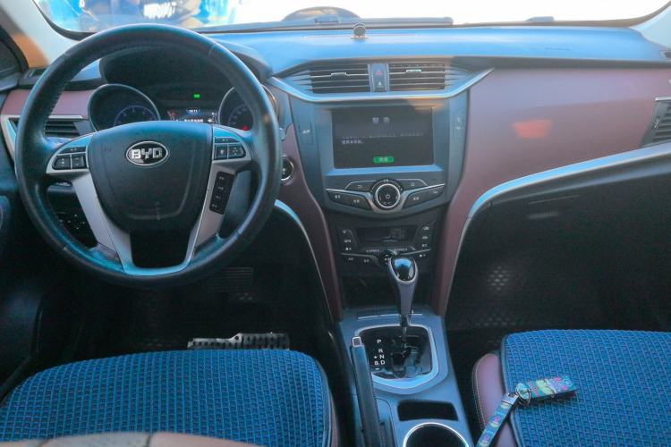 Used BYD G5 2014 1.5TID Automatic Prestige Model
