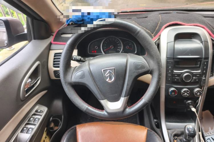 Used Baojun 630 2012 1.8L manual Comfort trim level