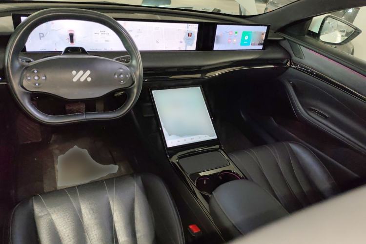 Used IM L7 2022 Pro Model Center Console