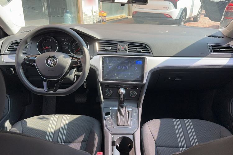 Used Volkswagen Lamando 2015 230TSI DSG Fashion Edition