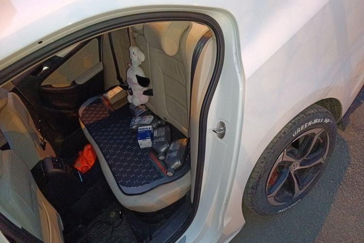 Used Volkswagen Sagitar 2014 1.6L Manual Comfort Model Left Rear Seat