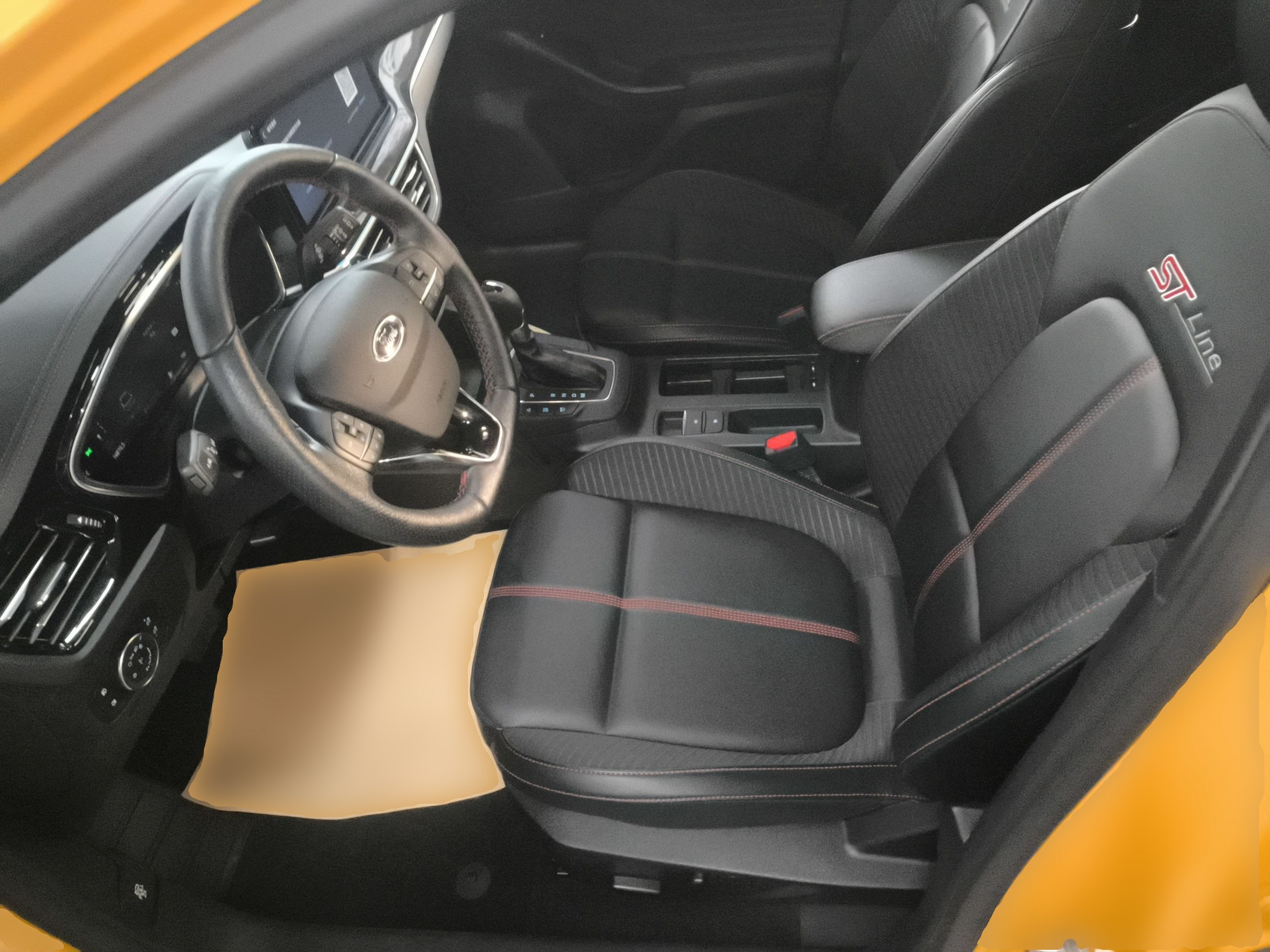 Переднее сиденье в автомобиле