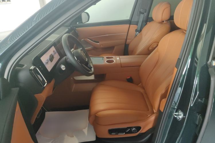 Used Hima AITO M8 2025 Extended-Range Ultra Version 53.4 kWh 6-Seater Edition
