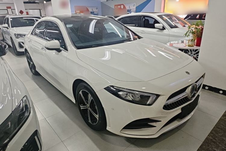 Used Mercedes-Benz A-Class 2022 Revised Version A 200 L Sport Sedan Fashionable Style
