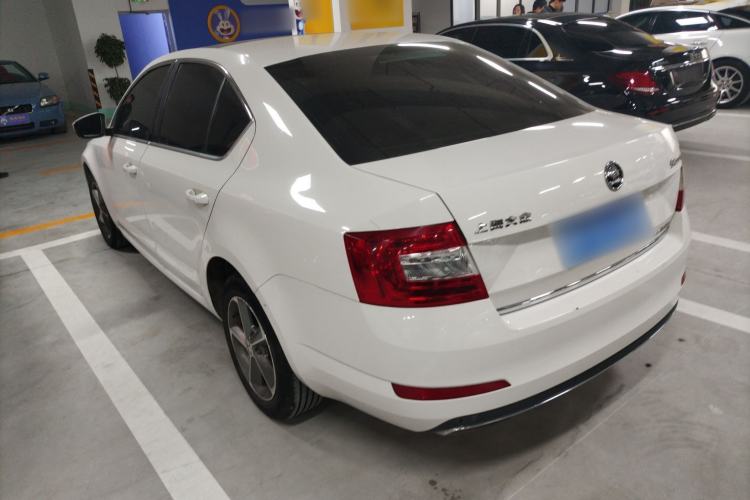 Used Skoda Octavia 2016 1.6L Manual Smart Drive Version