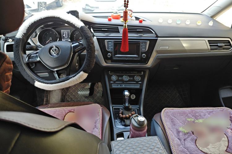 Used Volkswagen Touran 2018 Volkswagen Touran L 280TSI DSG Style Edition 7 Seats China V Emission Standard Center Console