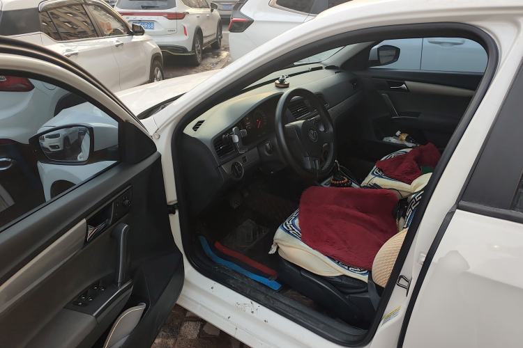 Used Volkswagen Gran Lavida 2013 1.6L Automatic Fashion Model
