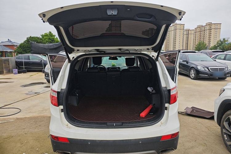 Used Hyundai Grand SantaFe 2013 3.0L 7-Seater Four-Wheel-Drive Comfort Edition
