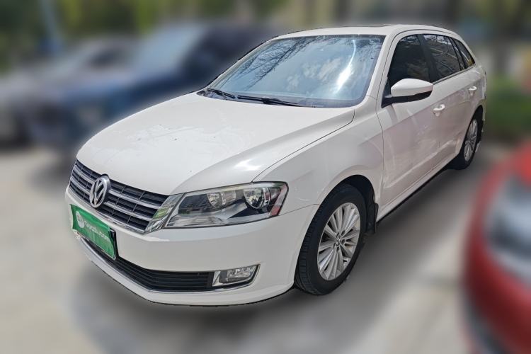 Used Volkswagen Gran Lavida 2013 1.6L Manual Comfort Model