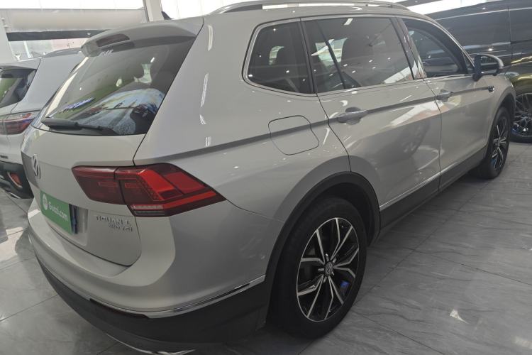 Used Volkswagen Tiguan L 2019 380TSI Automatic All-Wheel Drive Luxury Edition with 7 Seats China VI Standard Rear Right 45 Deg