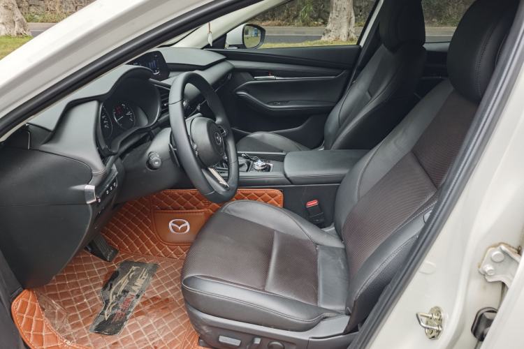 Used Mazda 3 Axela 2023 2.0L Automatic ZhiZhen Edition
