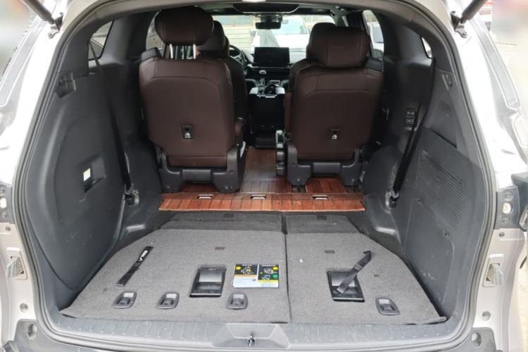 Used Toyota SIENNA 2021 2.5L Hybrid Platinum Edition Trunk