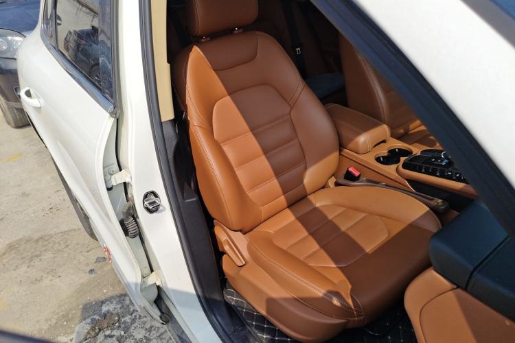 Used Zotye SR9 2017 2.0T Manual "Ultimate Light" Edition
