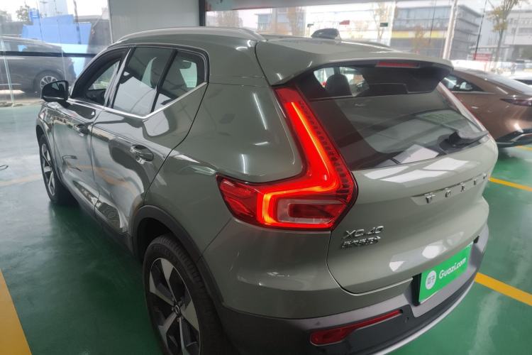 Used Volvo XC40 2024 B4 4x4 Smart Luxury Edition