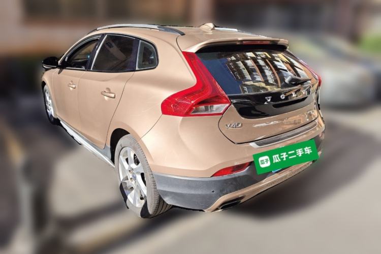 Used Volvo V40 2014 Cross Country T5 AWD Smart Luxury Edition Rear Left 45 Deg